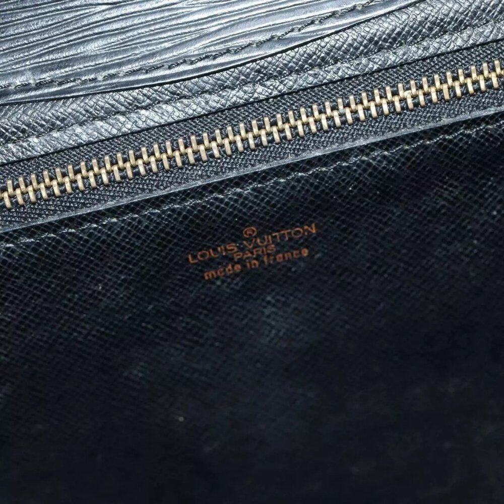 LOUIS VUITTON Epi Montaigne 27 Clutch Bag Black - Picture 5 of 16